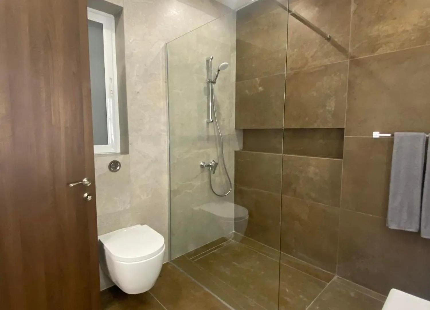 An Immaculate 3 Bedroom Apartment In Gudja